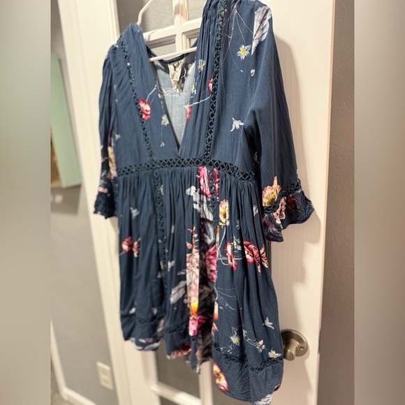 Jaase Blue Floral Dress - Picture 2 of 7